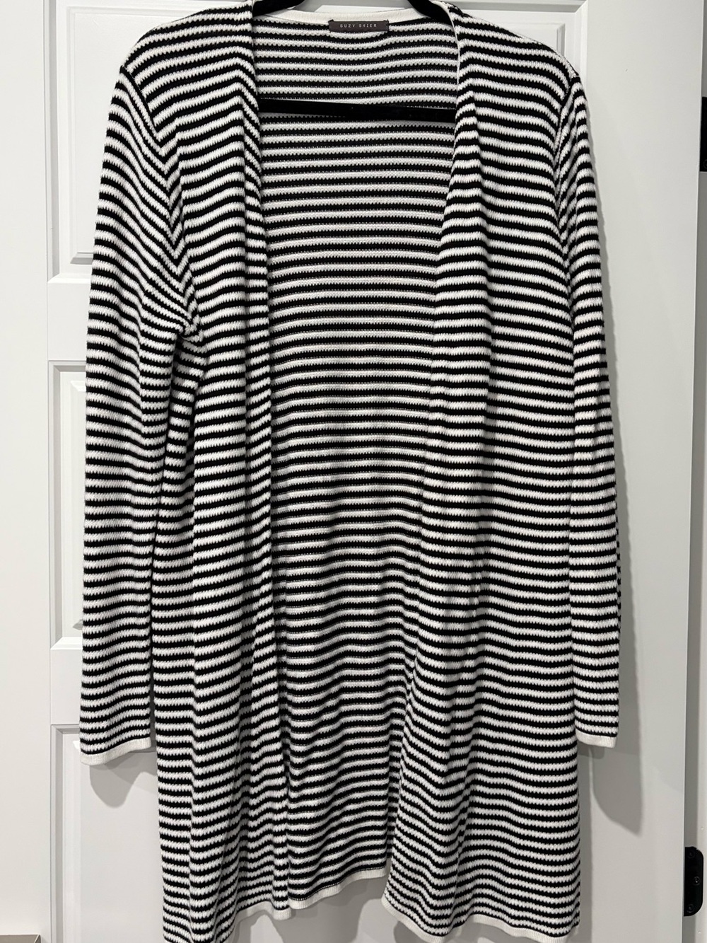 Suzy Shier Black & White Striped Open Cardigan